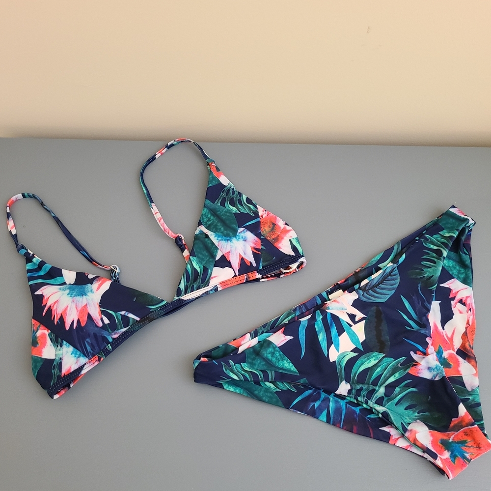 NWT Cupshe bikini large